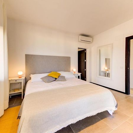 Beach Villa Silver By Sealand Villas Port de Pollenca Exterior photo